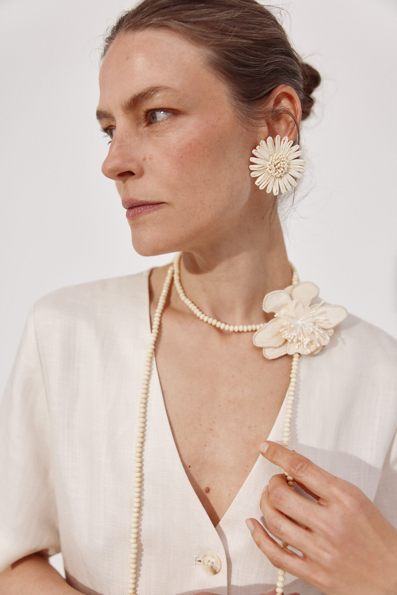 Cortefiel Beaded choker with flower