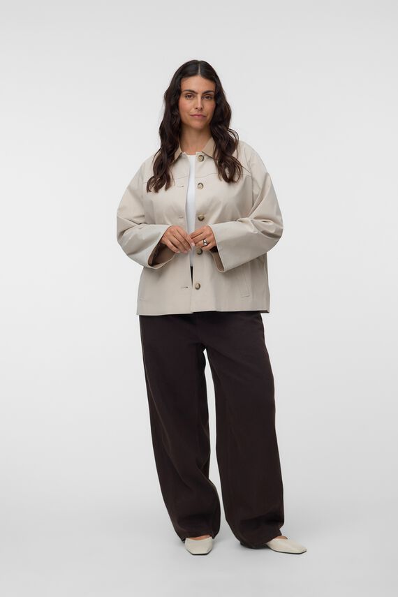 Gabardina con suello a contraste