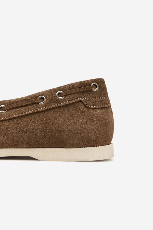 Cortefiel Leather boat shoe Nude