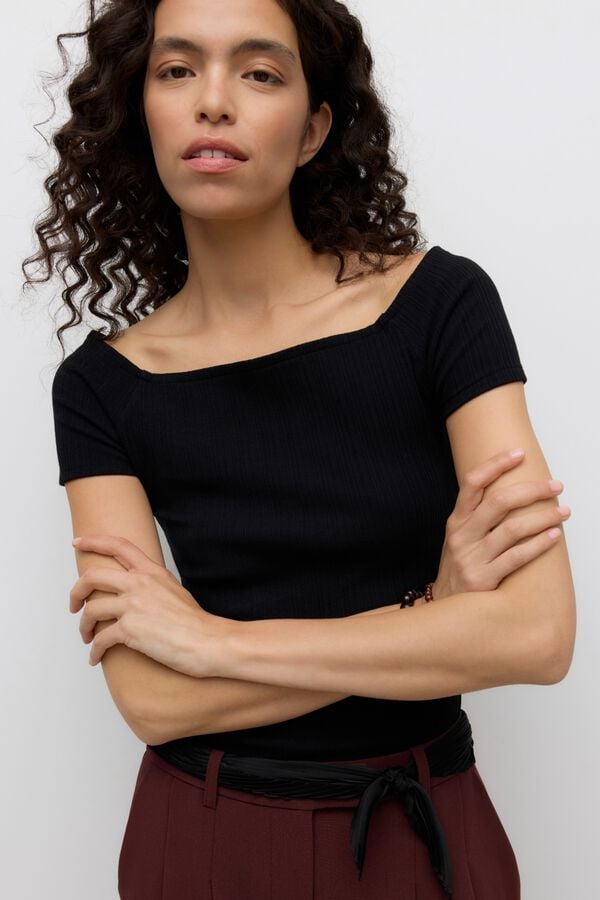 Vero Moda Top manga curta decote barco Preto