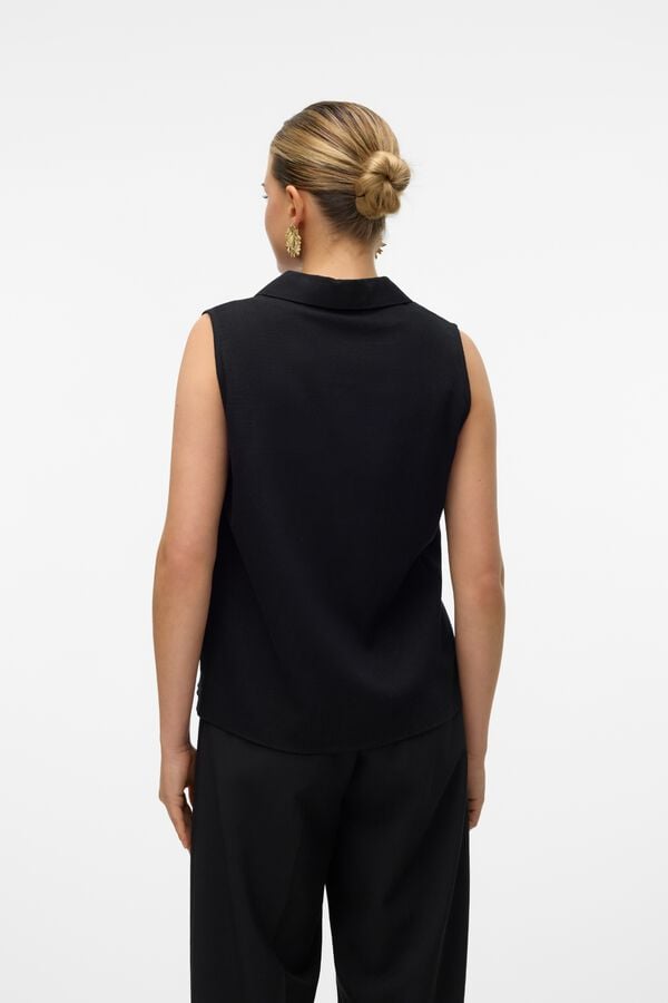 Vero Moda Fluid V-neck top Black