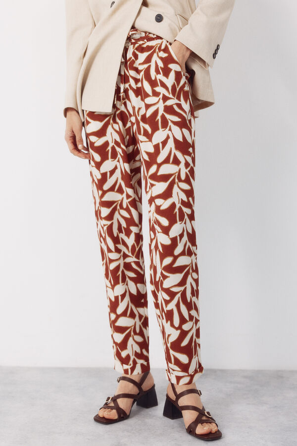 Cortefiel Pantal&oacute;n flu&iacute;do con textura Estampado marr&oacute;n