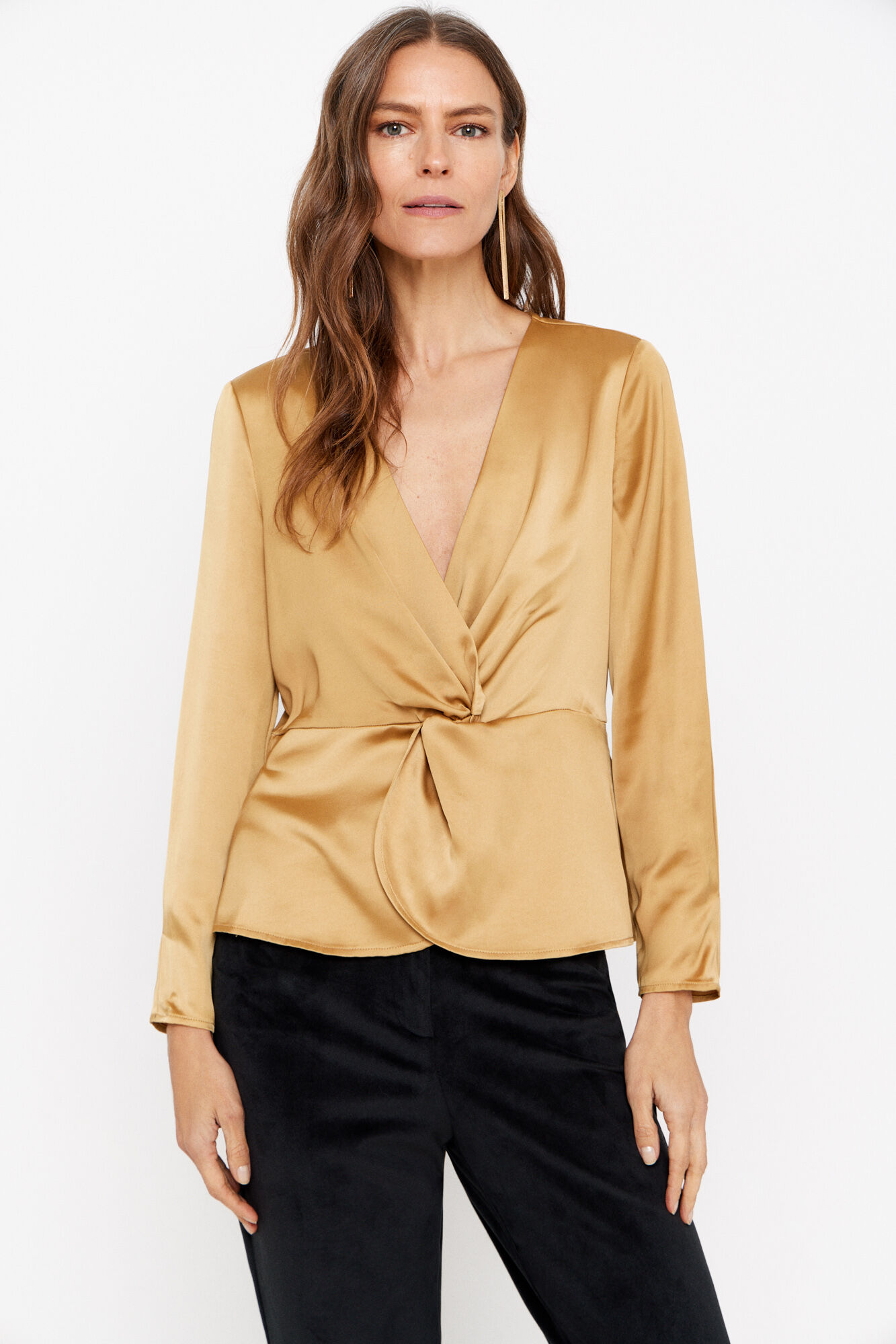 Blusa dorada Blusas de mujer Cortefiel