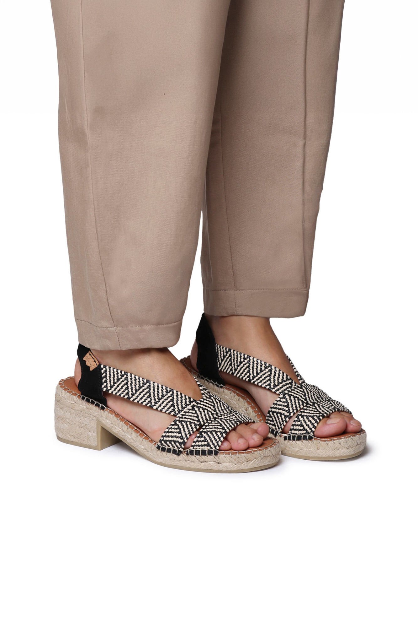 Toni Pons Sand&aacute;lia de salto com el&aacute;sticos