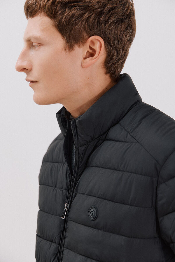 Cortefiel Ultra-light quilted jacket Black