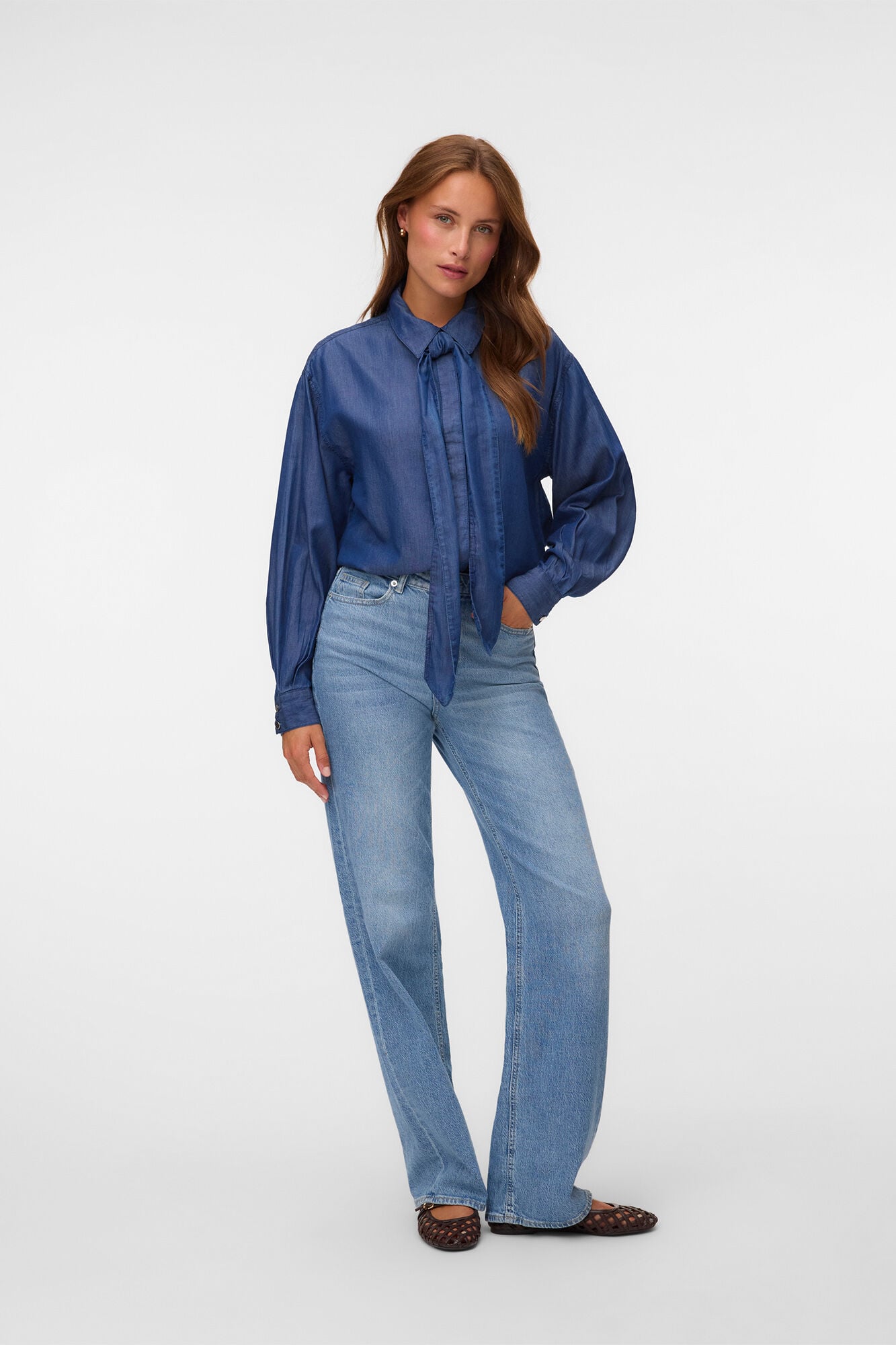 Vero Moda Camisa de ganga leve com la&ccedil;o