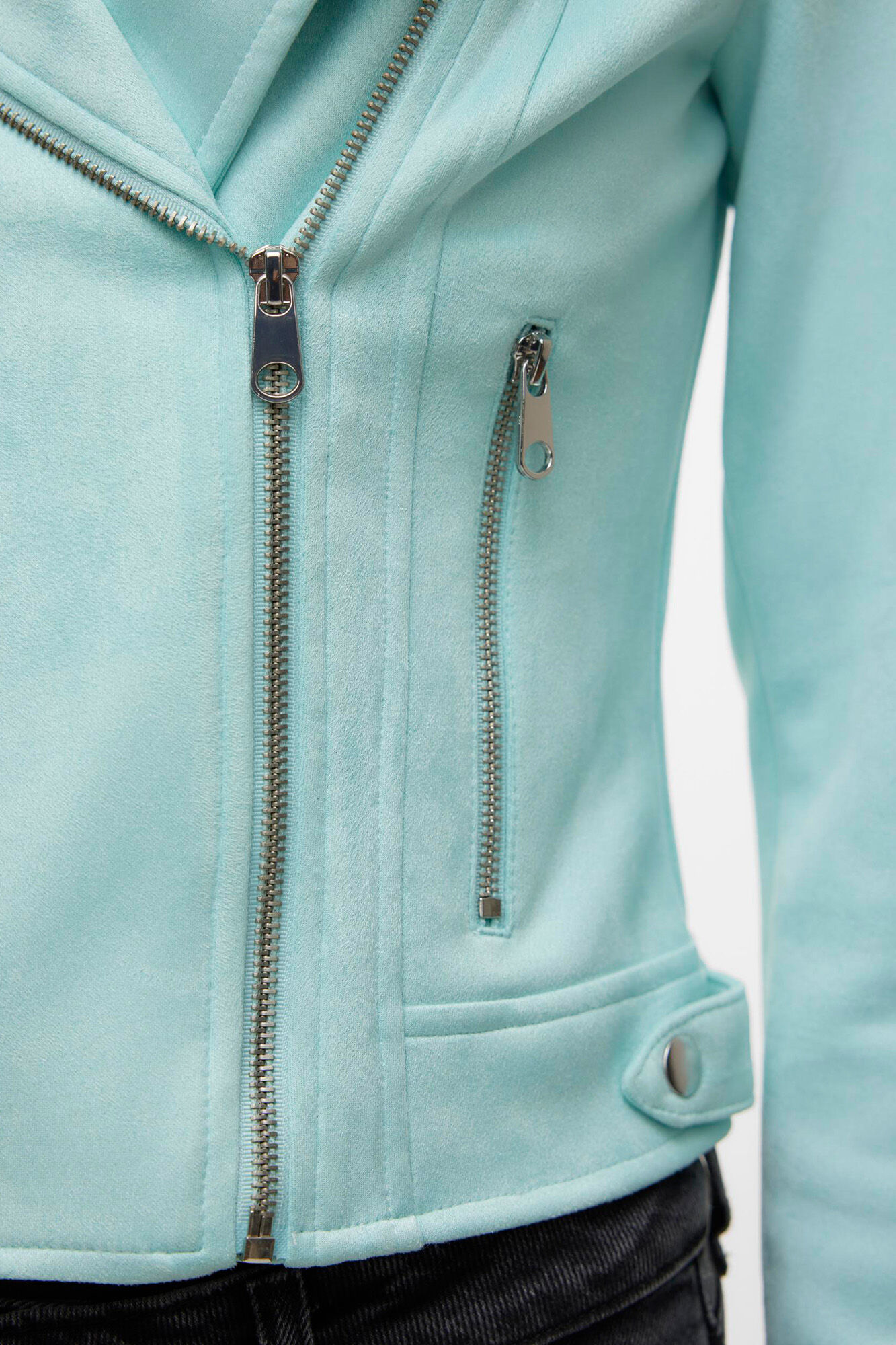 Vero Moda Blus&atilde;o de camur&ccedil;a com tachas