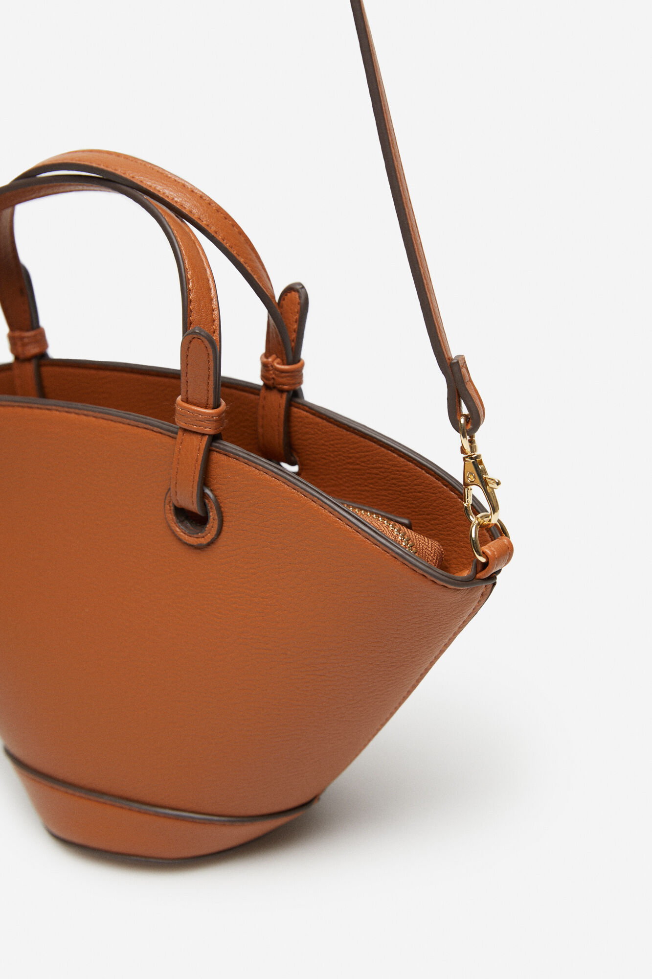 Mini basket bag Women s bags Cortefiel