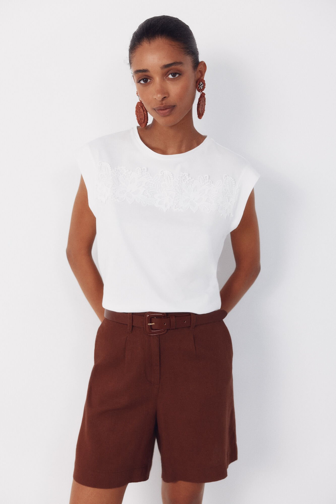 Cortefiel Camiseta cinta crochet floral
