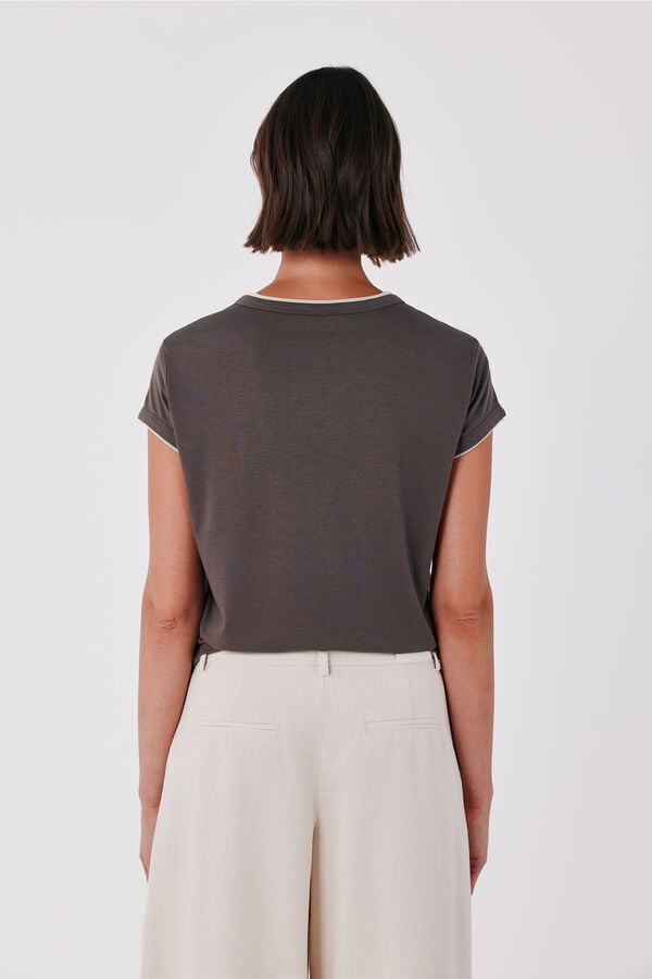 Cortefiel T-shirt com debrum duplo Tostado
