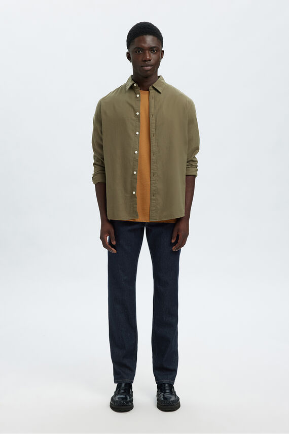 Pantalón vaquero Slim Fit.