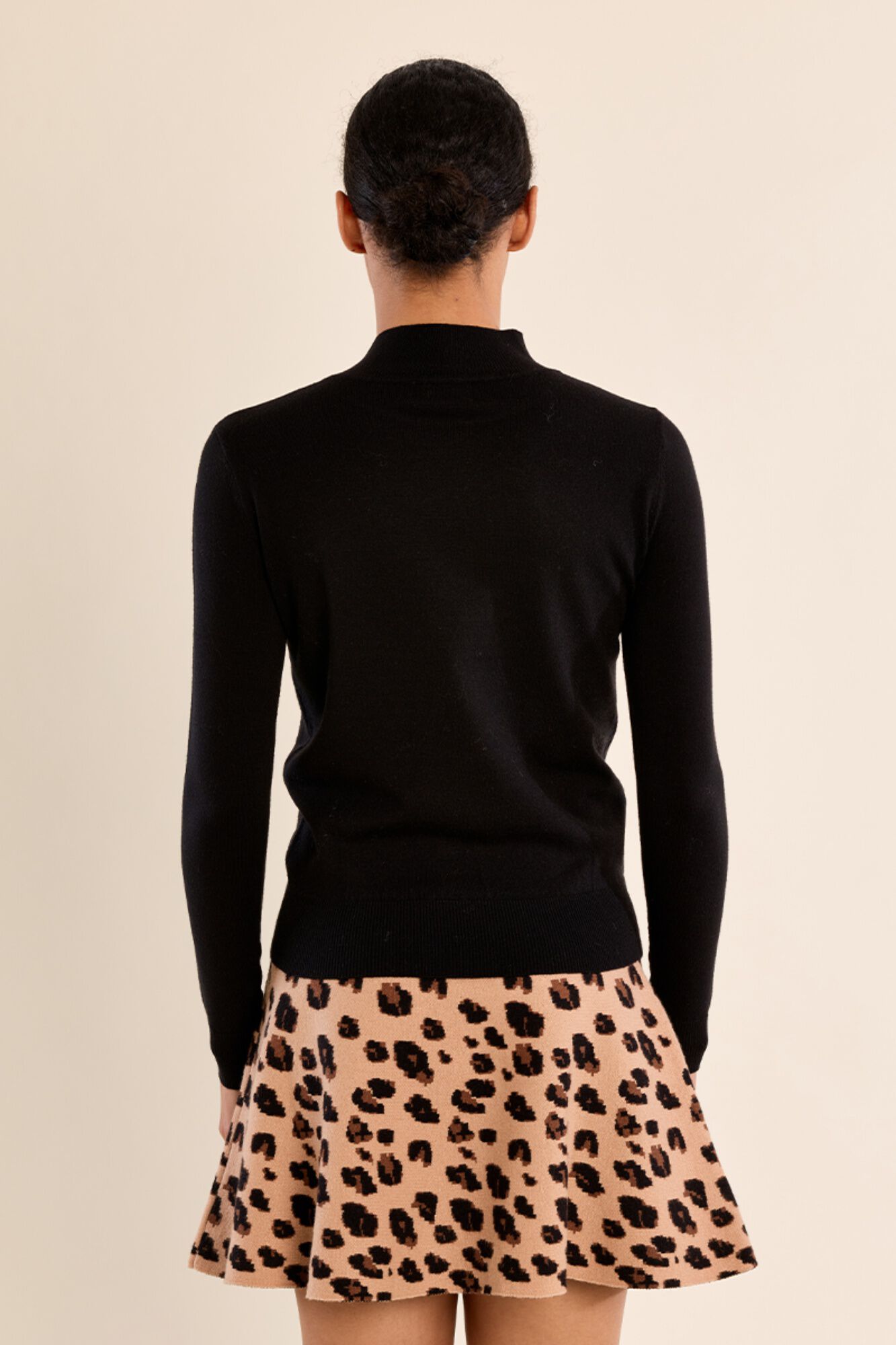 Molly Bracken Camisola de manga comprida com detalhe de la&ccedil;o