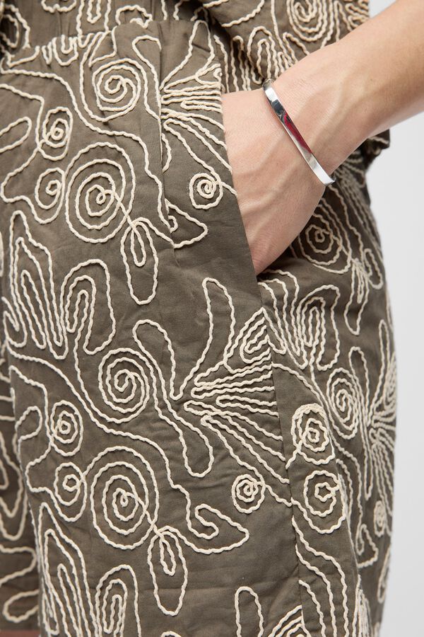 Object Cal&ccedil;&otilde;es em tecido bordado Tostado