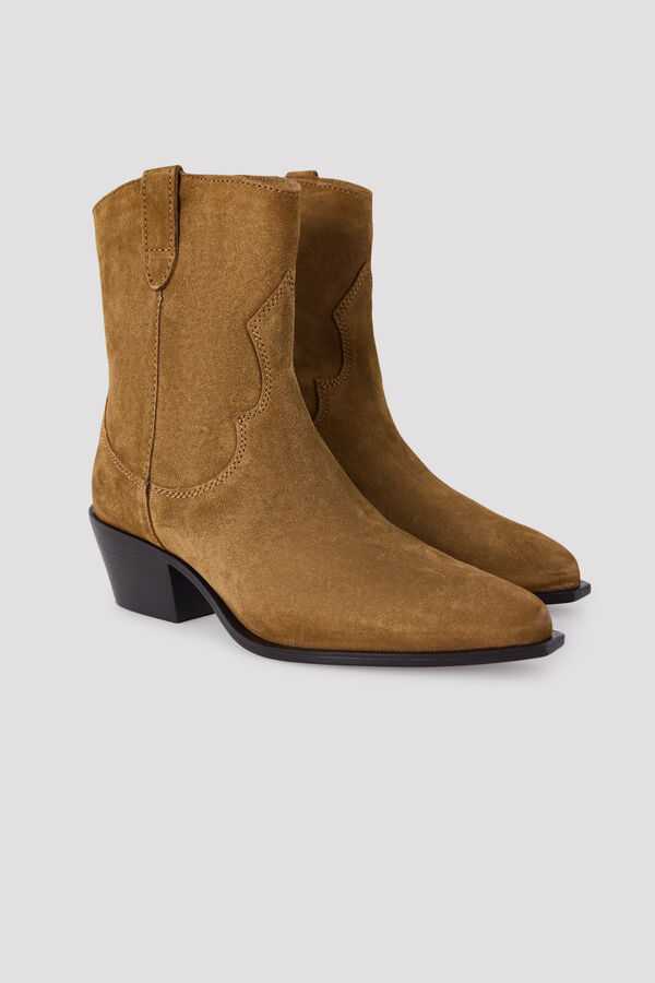 Cortefiel Leather topstitched ankle boot Nude
