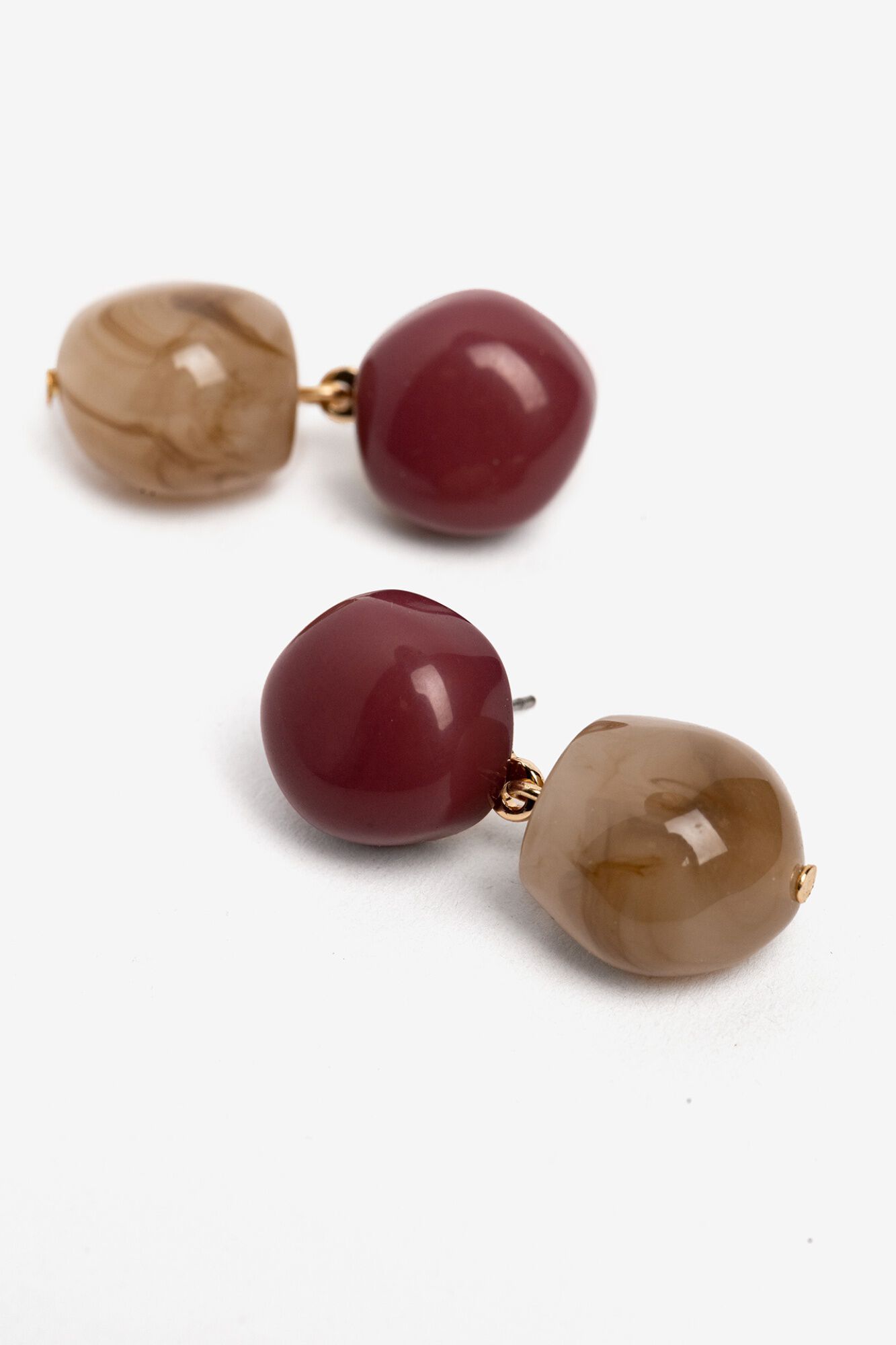 Vilanova Pendientes Bicolor con Colgante de Cuenta