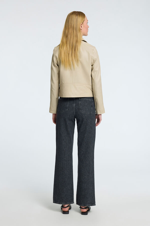 Selected Femme Blusão biker cropped 100% couro. Castanho