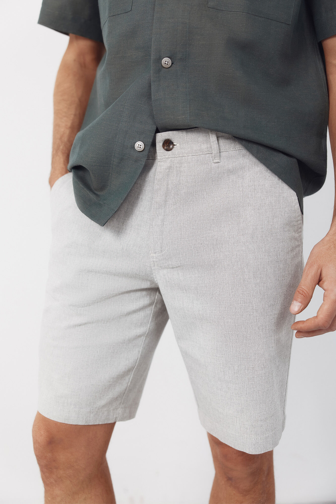 Cortefiel Bermuda oxford fabric