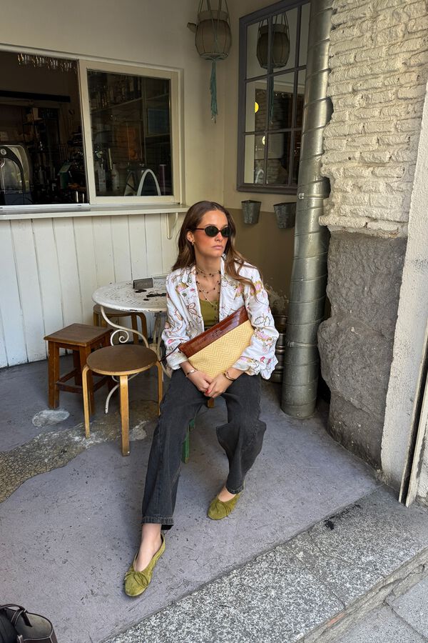 The Code Sobre pele Marbella e r&aacute;fia de avel&atilde; Castanho