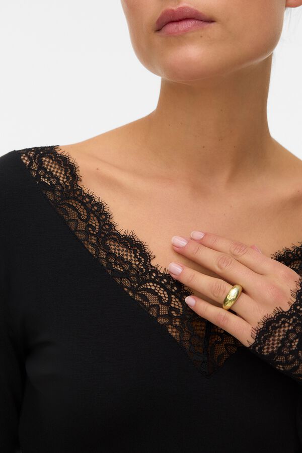 Vero Moda T-shirt gola em bico de renda Preto