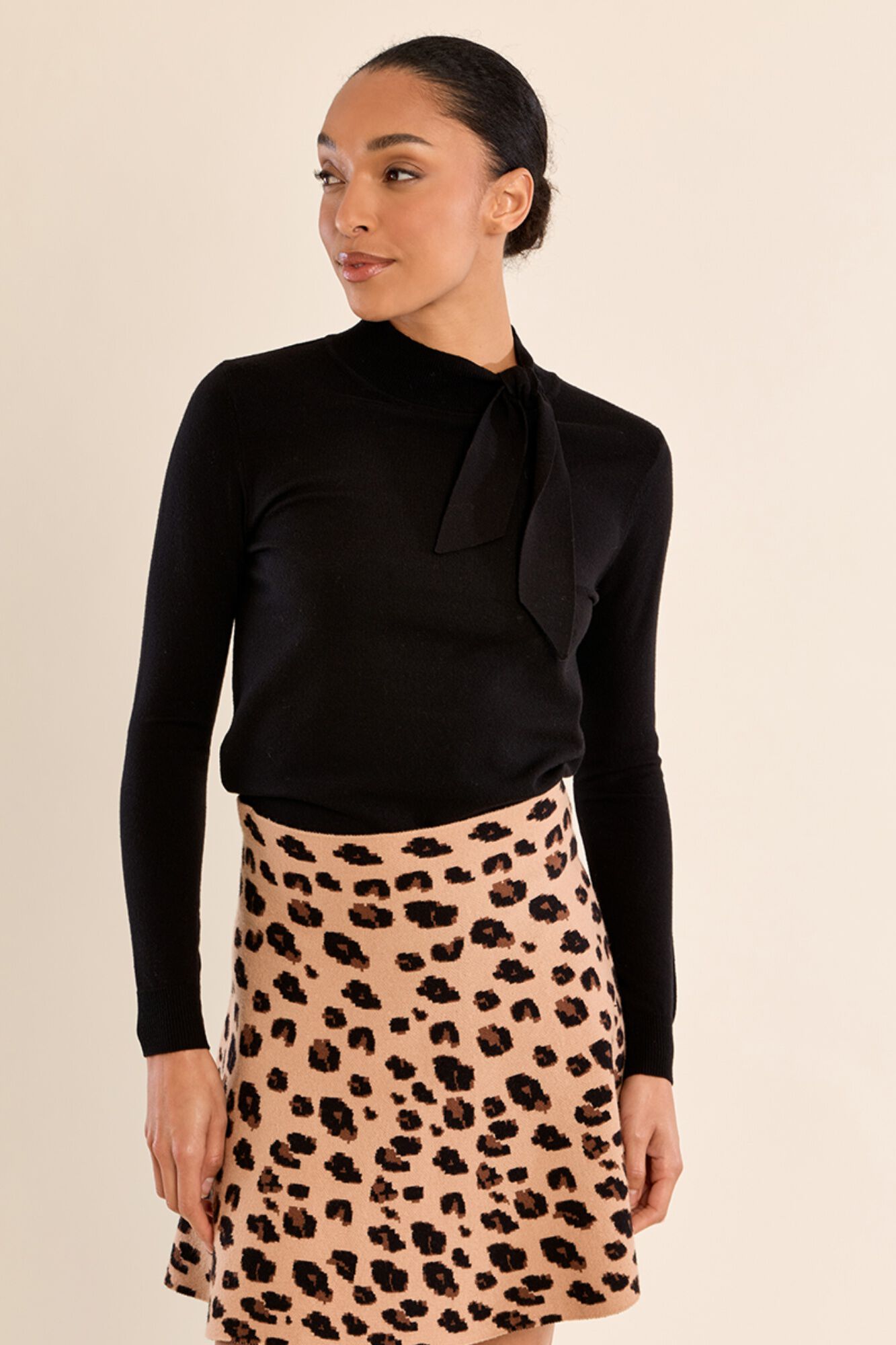 Molly Bracken Camisola de manga comprida com detalhe de la&ccedil;o