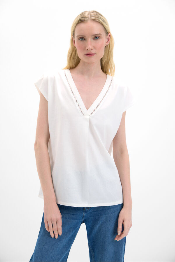 Cortefiel Camiseta pico con detalle puntilla Blanco