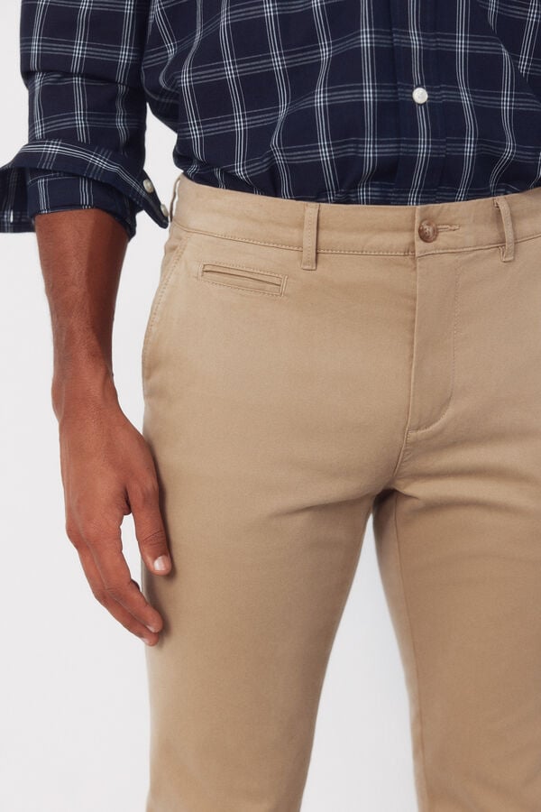 Cortefiel Slim fit chinos Beige