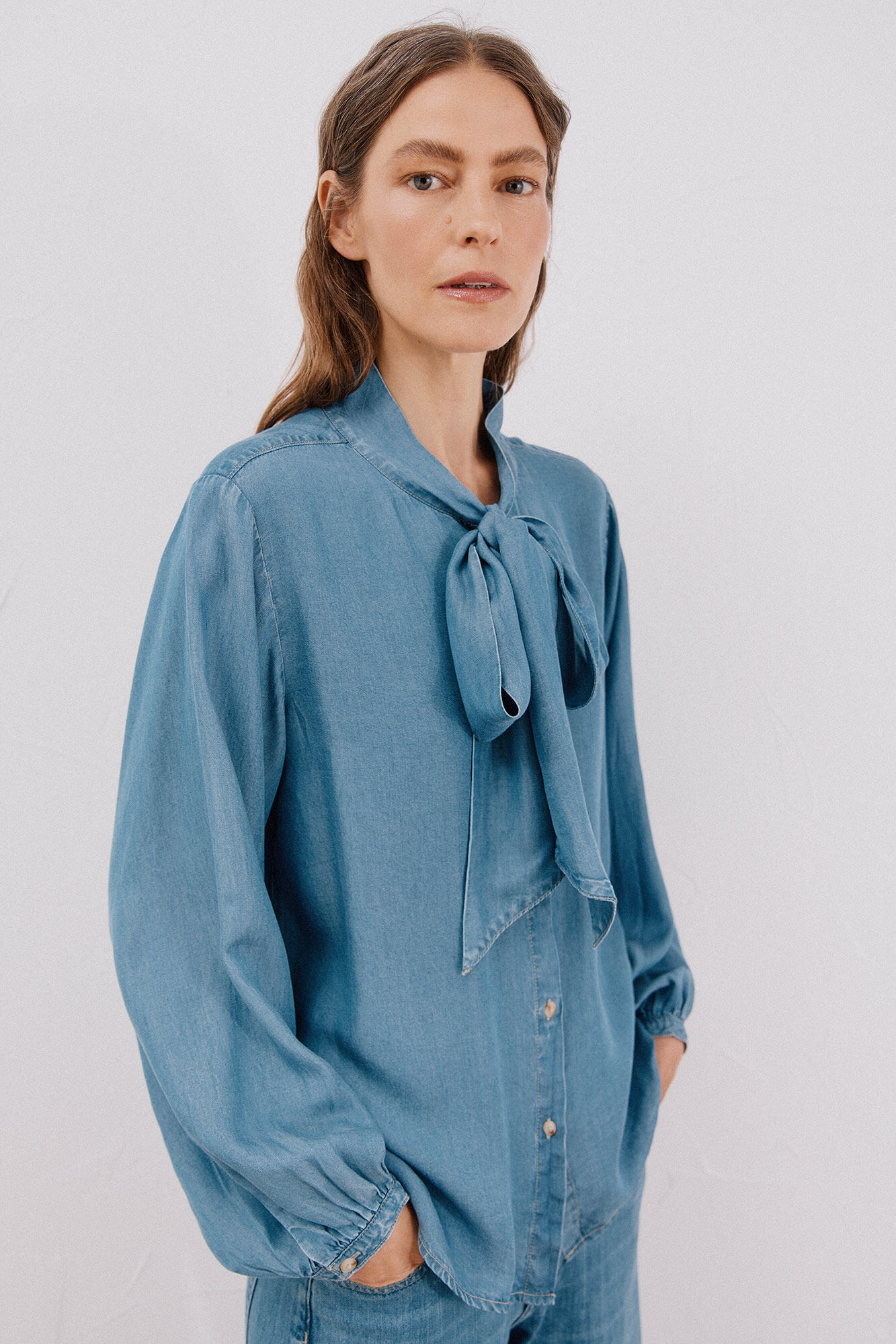 Cortefiel Camisa jeans com la&ccedil;o