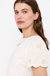Cortefiel Combined broderie anglaise T-shirt Ivory