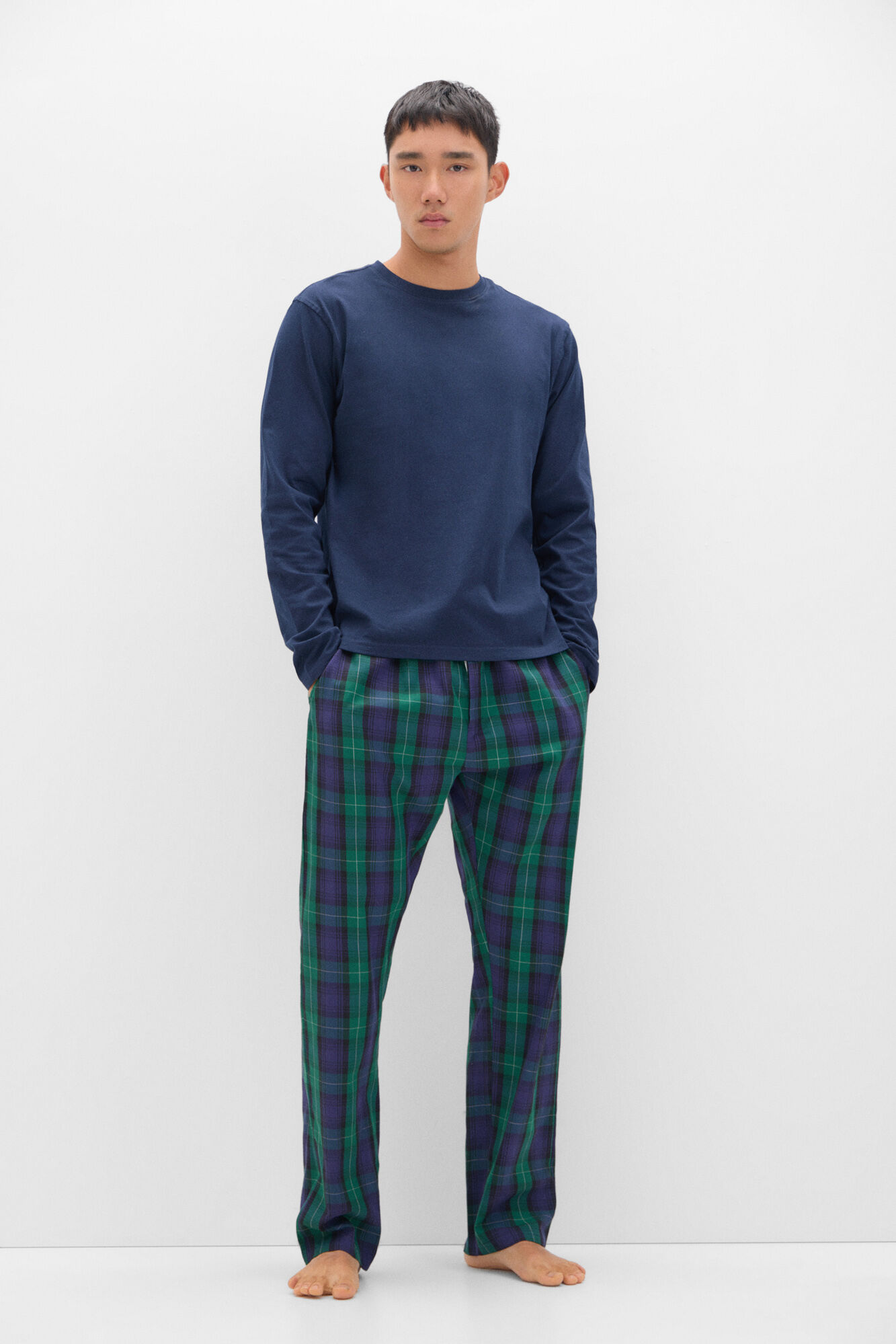 Jersey knit and cloth pyjama set Men s pyjamas Cortefiel