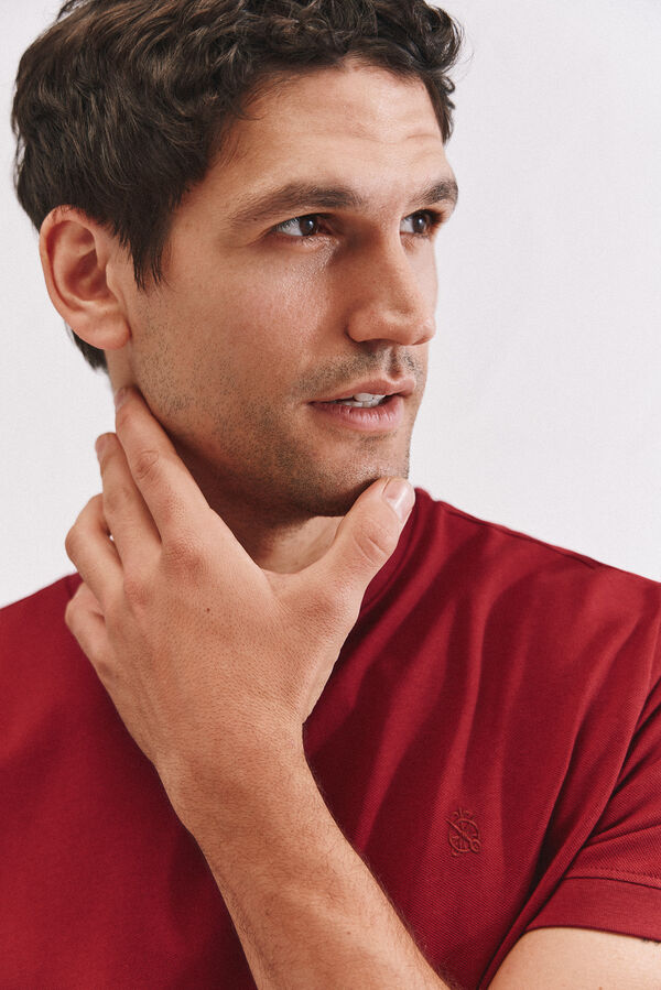 Cortefiel Basic piqué t-shirt Maroon