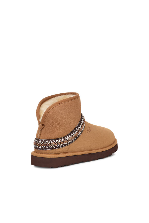 Ugg Bota feminina clássica Mini Crescent Castanho