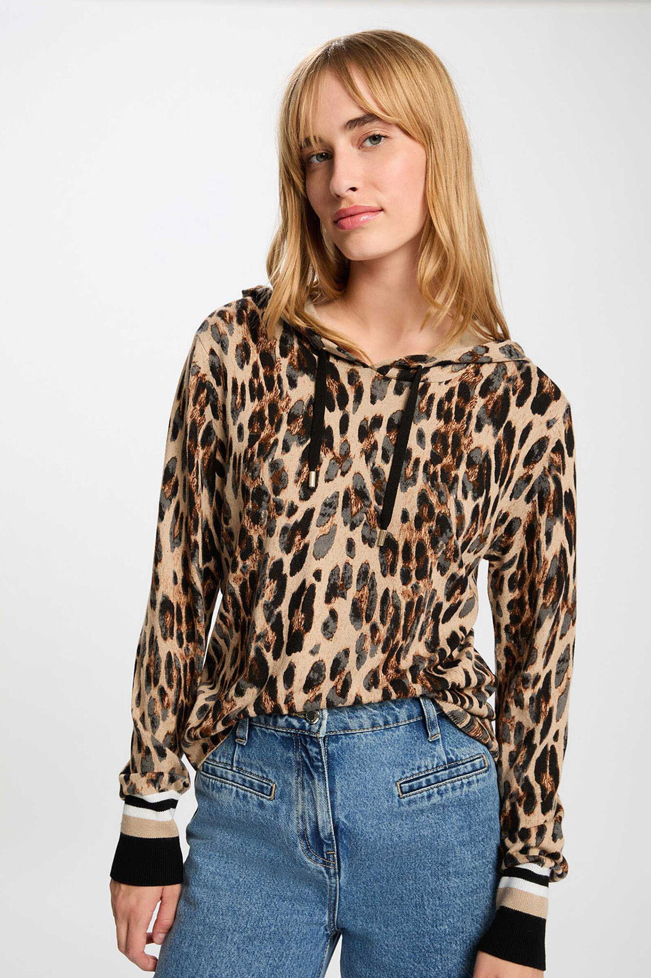 Morgan Straight jumper with hood