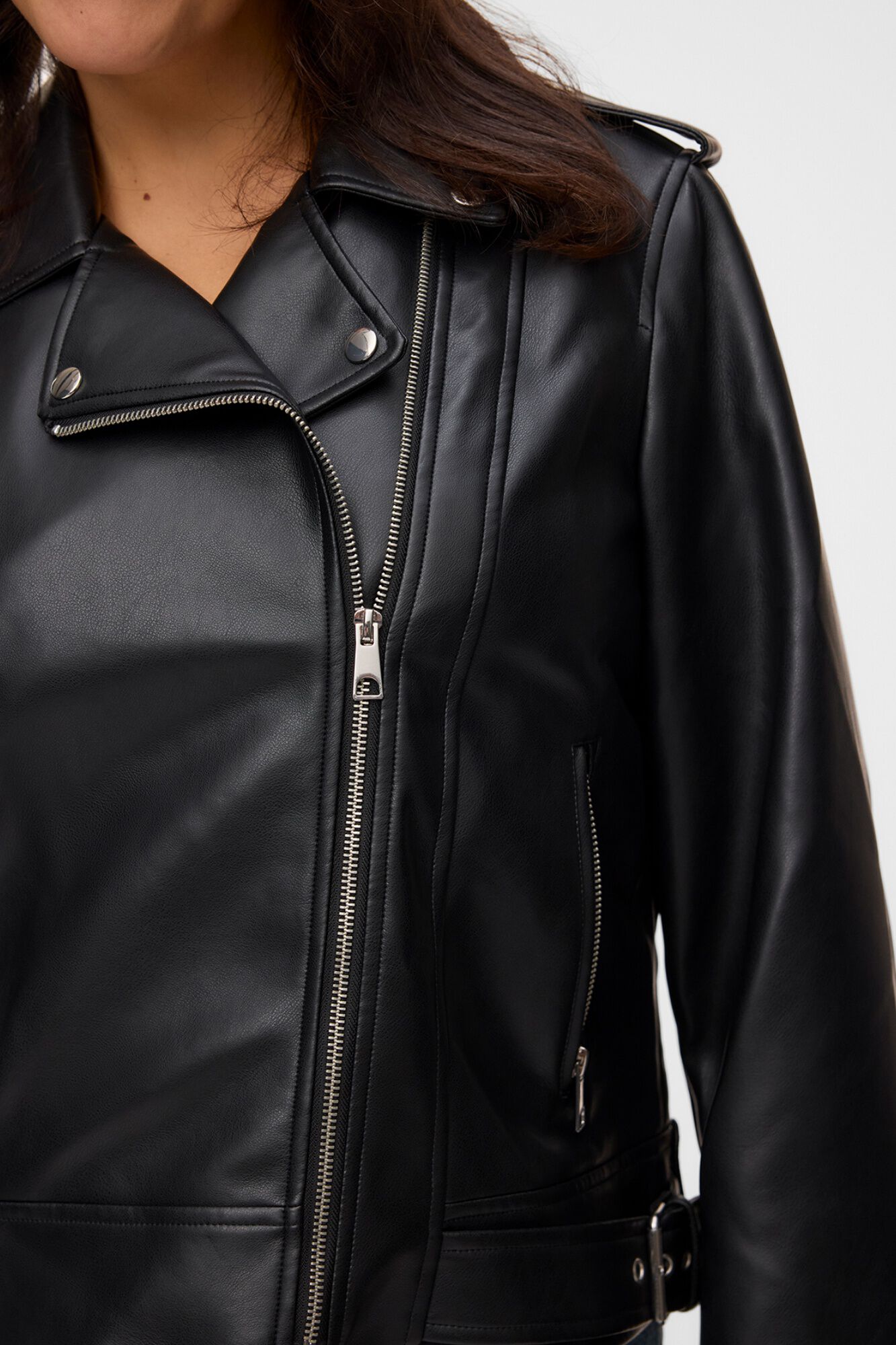 Vero Moda Curve Blus&atilde;o biker