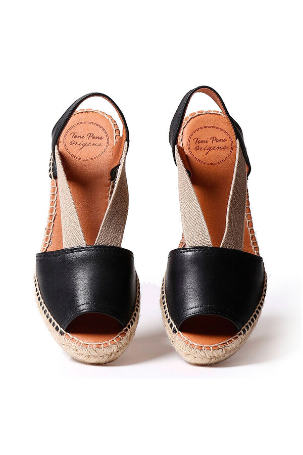 Cortefiel Flat leather sandals Black