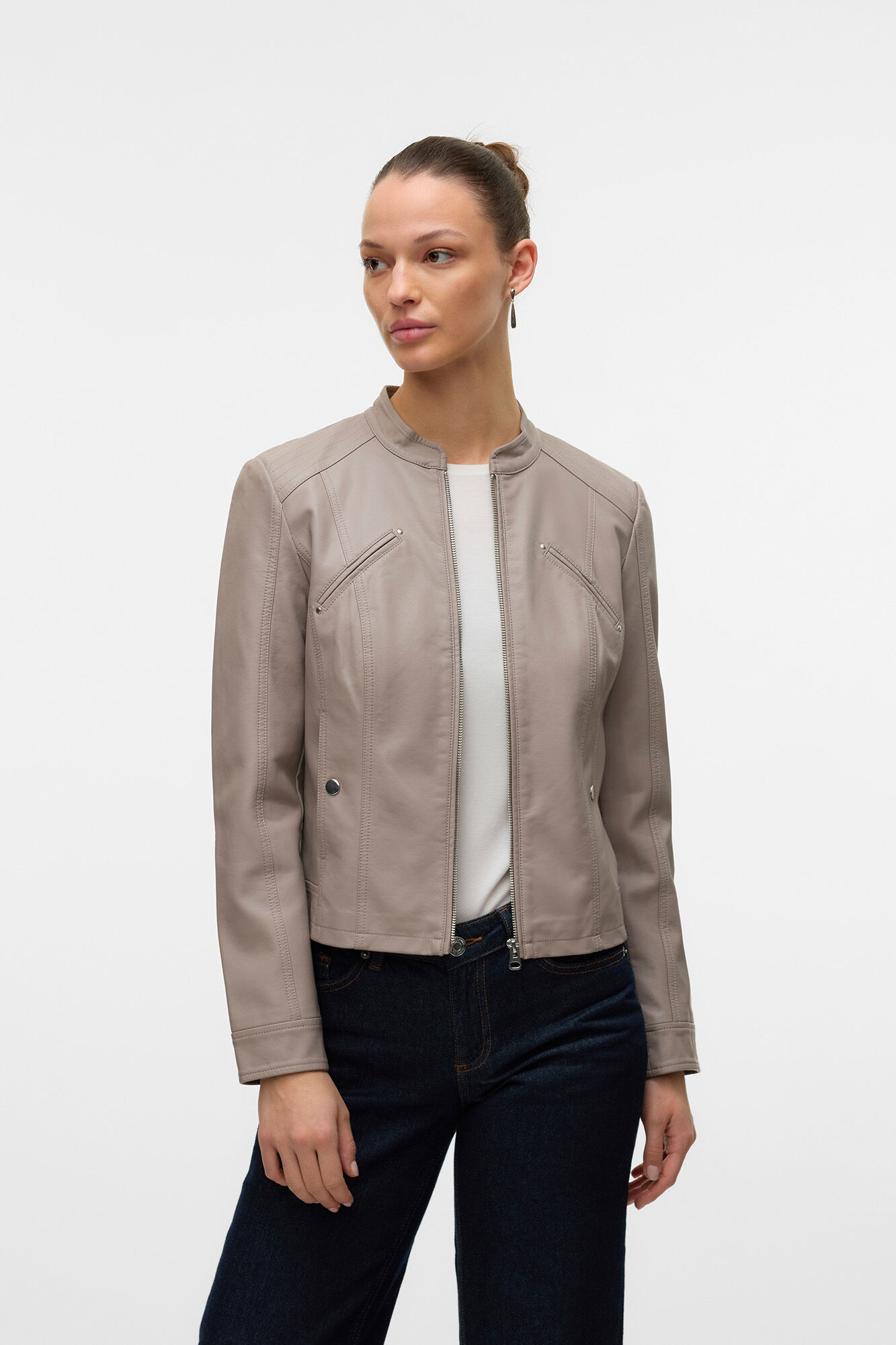 Vero Moda Blus&atilde;o gola Perkins efeito pele