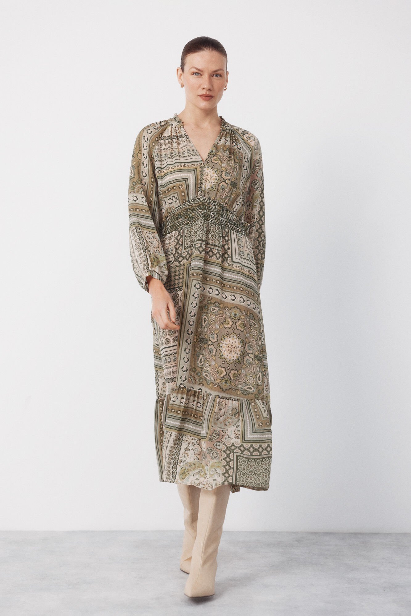 Cortefiel Flowing printed dress
