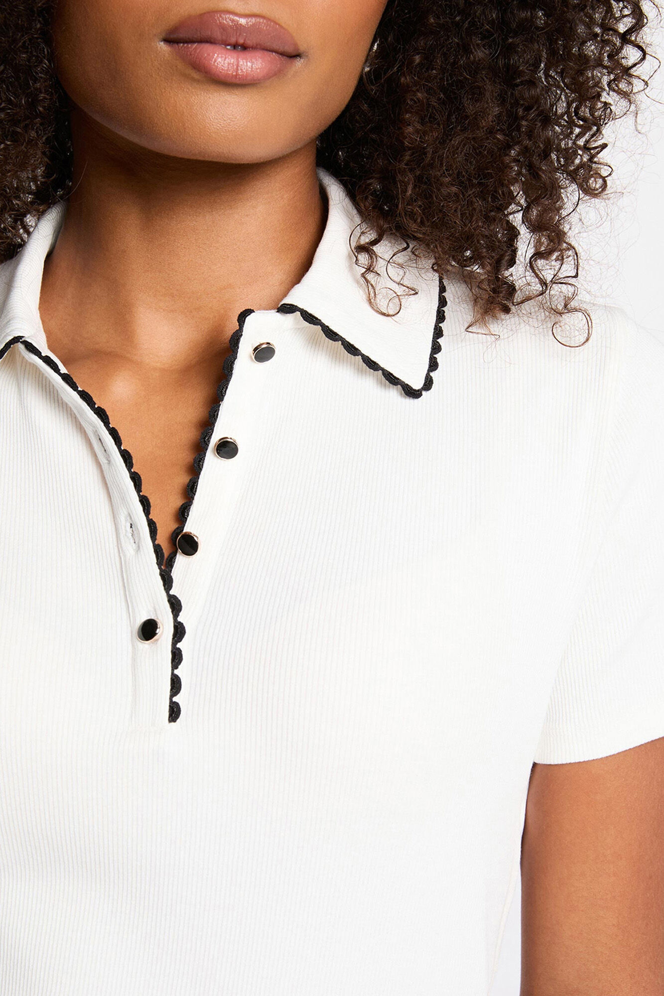 Morgan Top cintado com gola de lapela