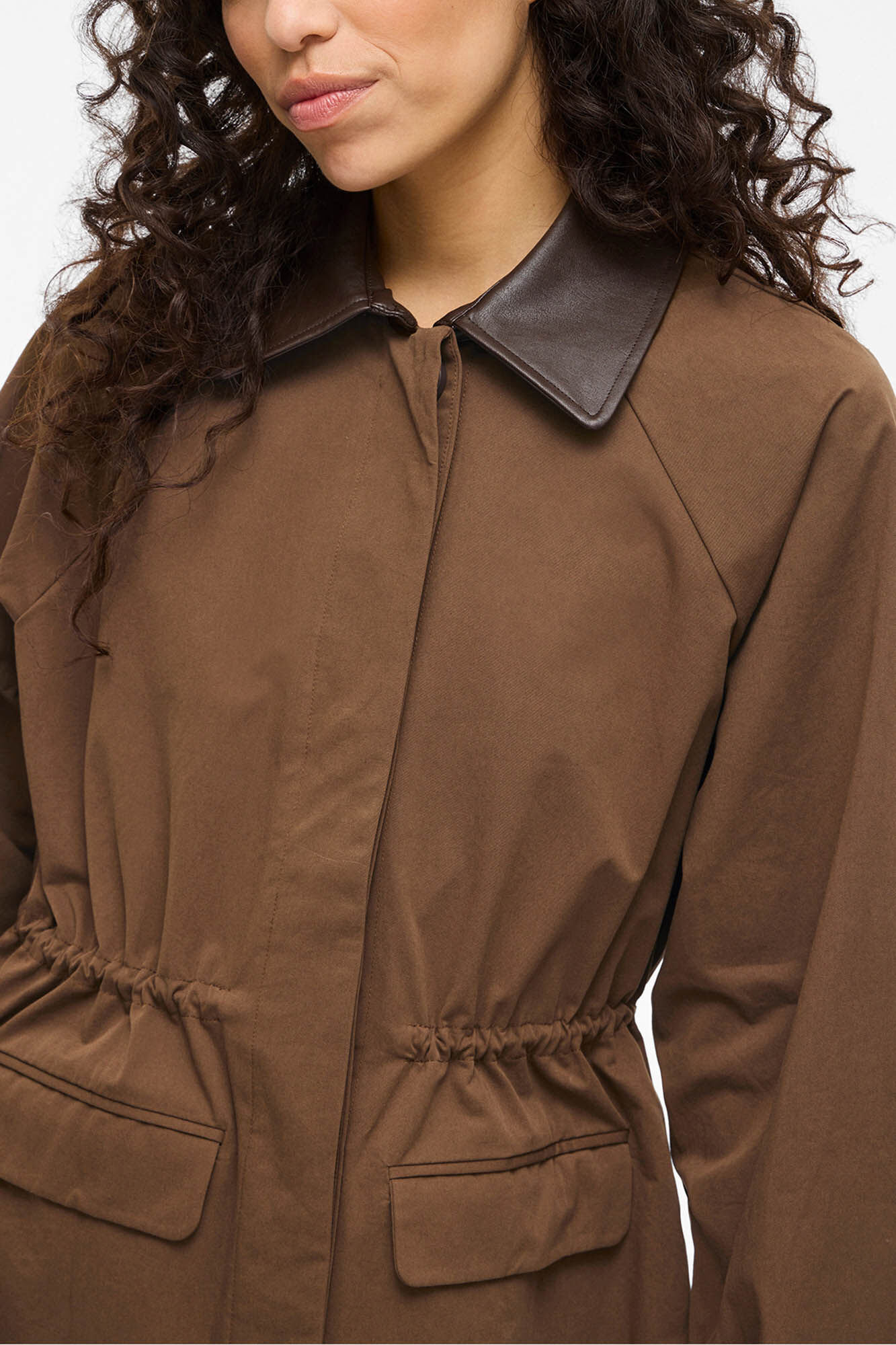 Vila Sobretudo longo com gola polipele