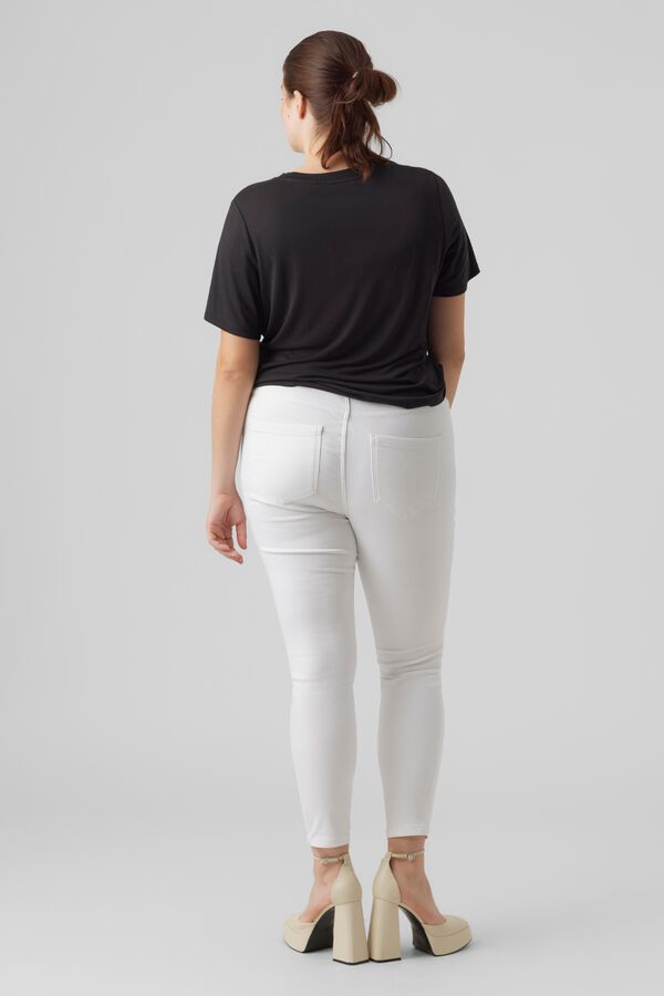 Vero Moda Curve Jeans slim tamanho grande Branco