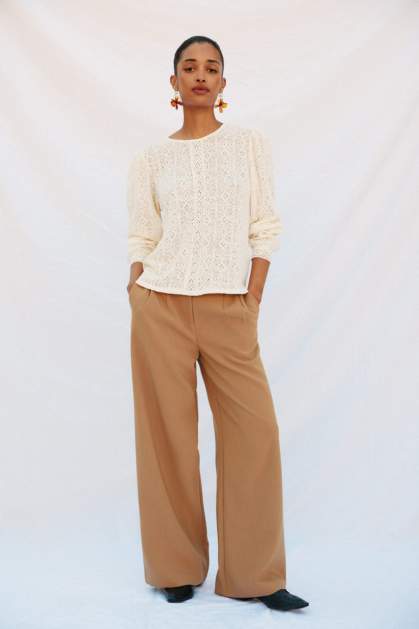 Cortefiel Top r&uacute;stico puntillas