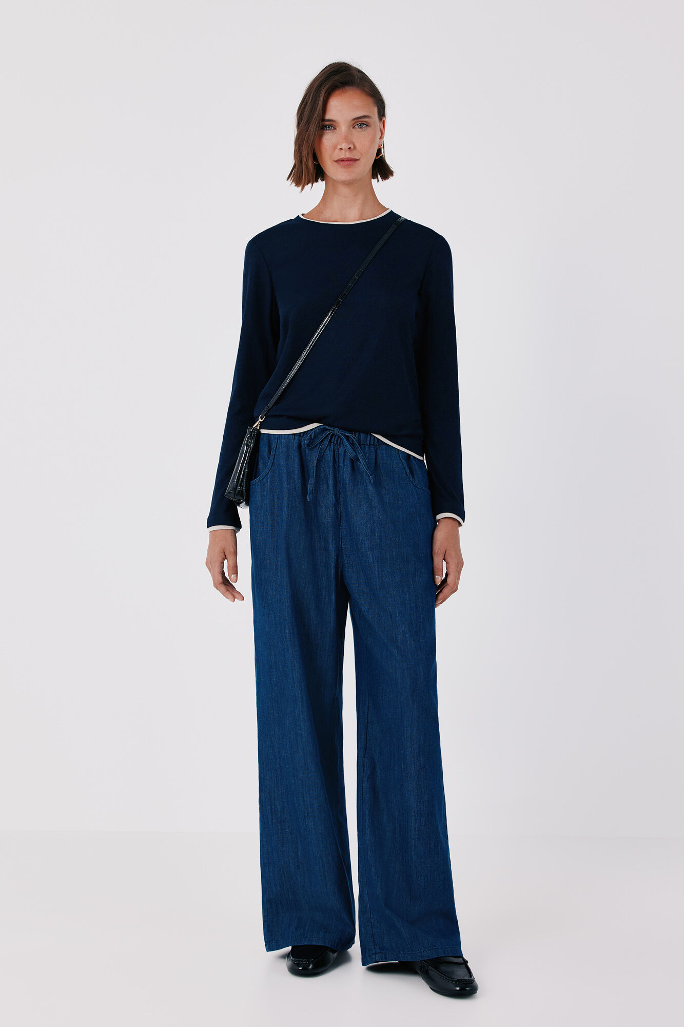 Cortefiel Contrast piping long sleeve T-shirt
