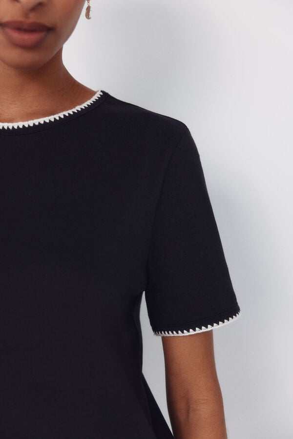 Cortefiel Embroidered t-shirt Black