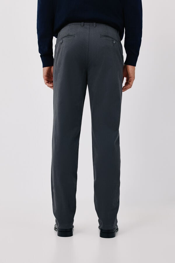 Cortefiel Chino b&aacute;sico regular Gris oscuro