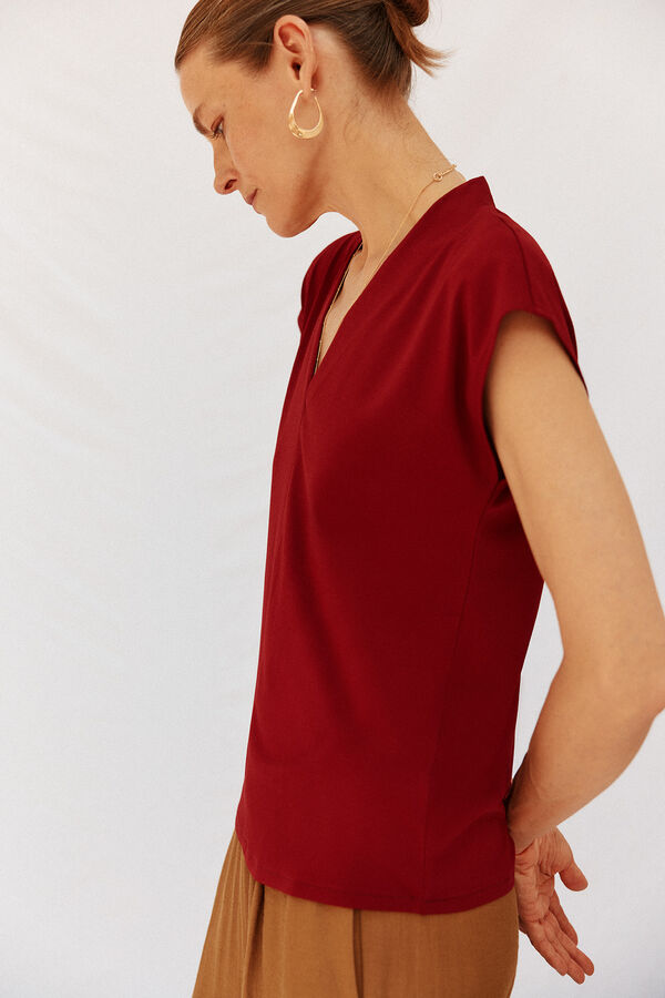 Cortefiel Printed t-shirt with gathered V neckline Maroon