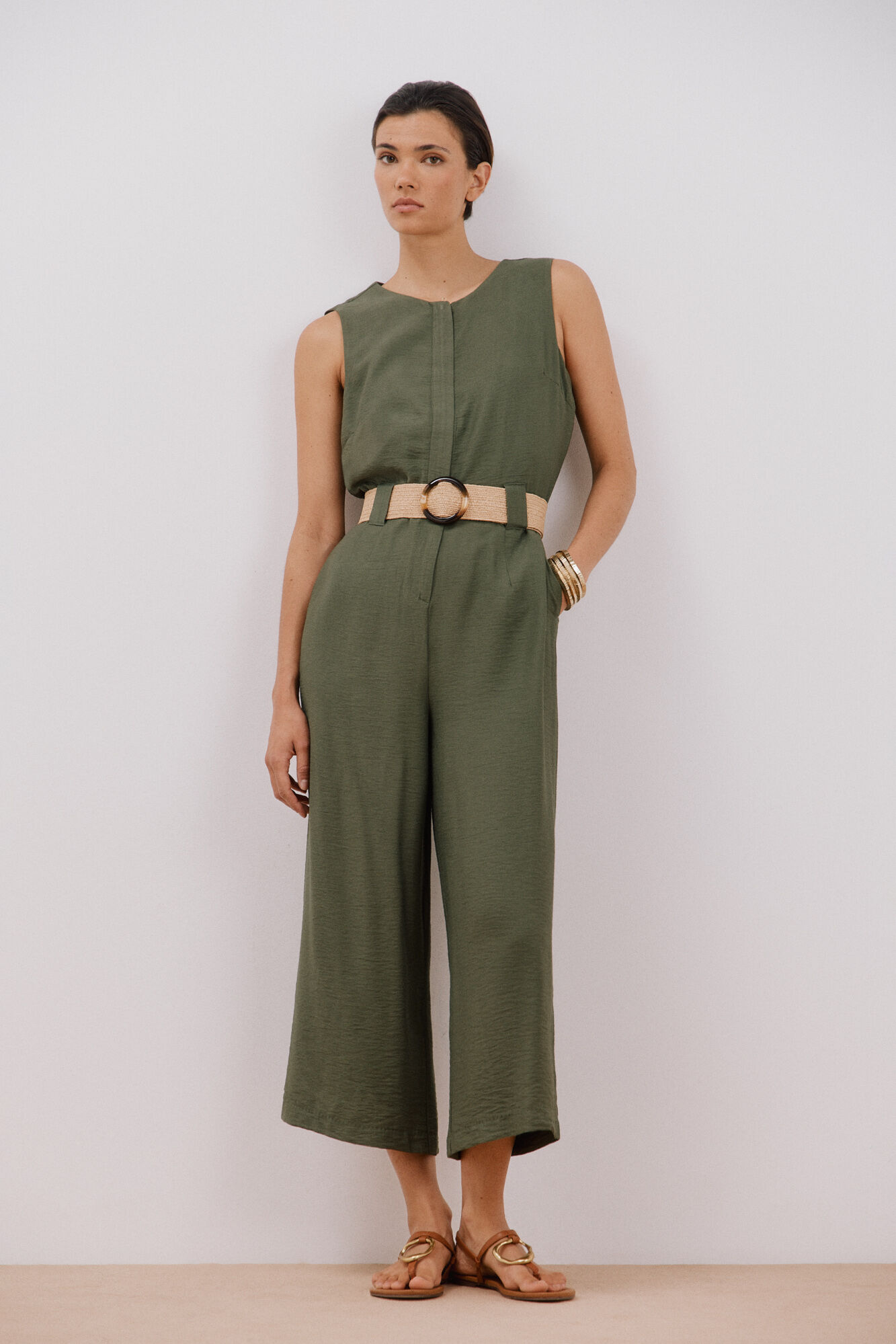Mono con cinturón a contraste | Women's jumpsuits | Cortefiel