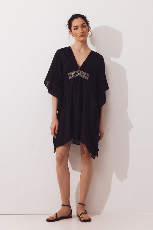 Cortefiel Caftan curto amplo bordado Preto