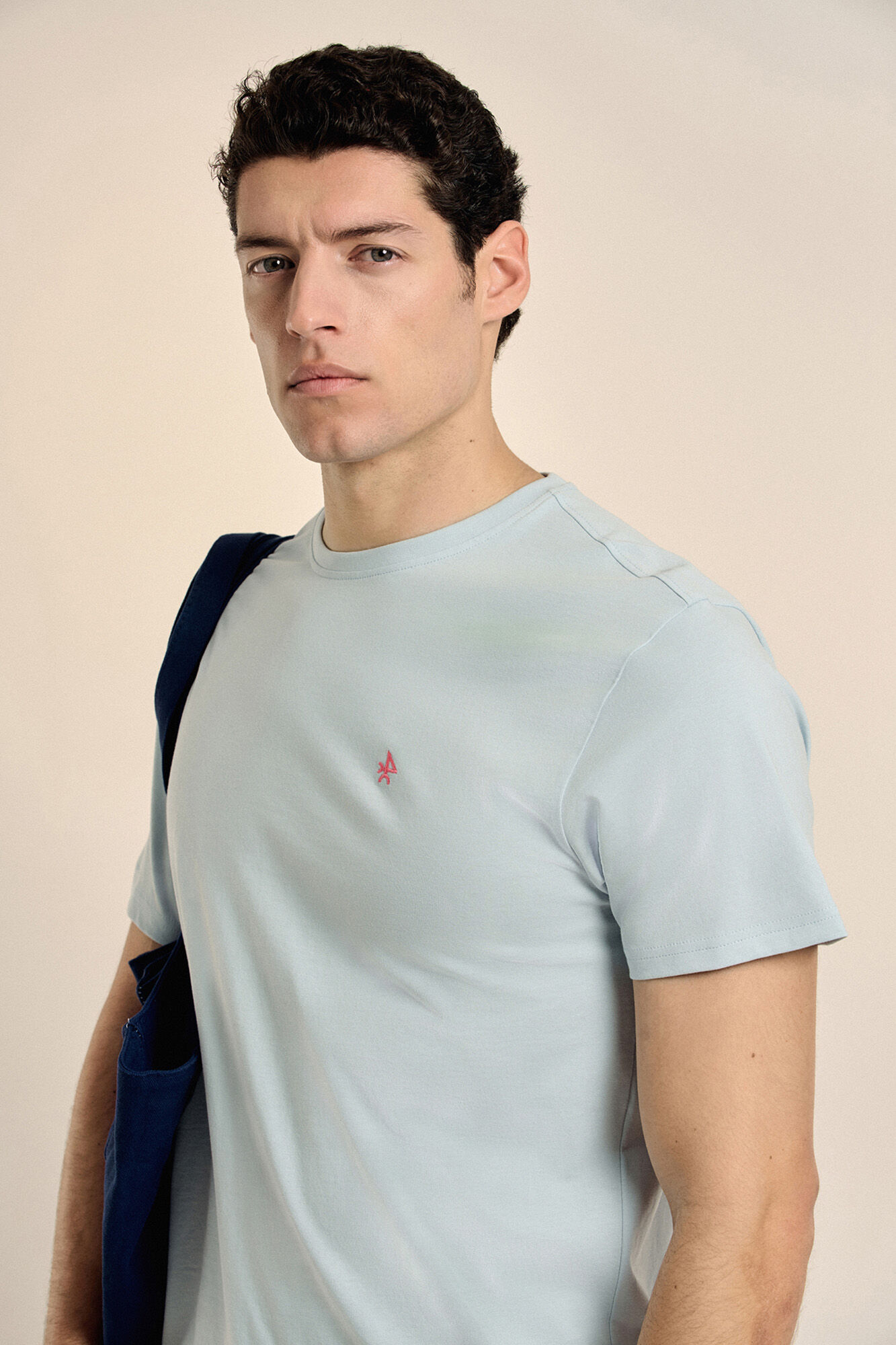 Valecuatro T-shirt logo