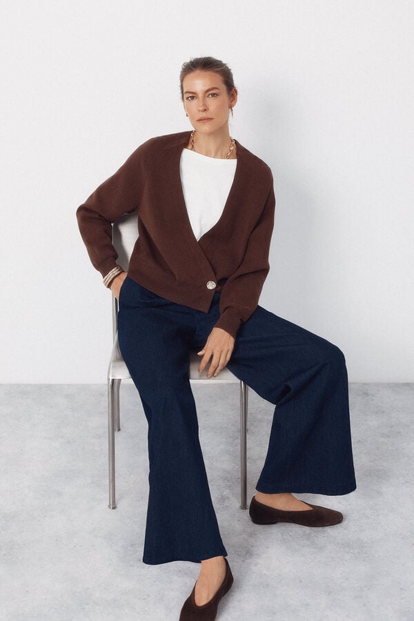 Cortefiel Chaqueta manga larga dorada Marr&oacute;n oscuro