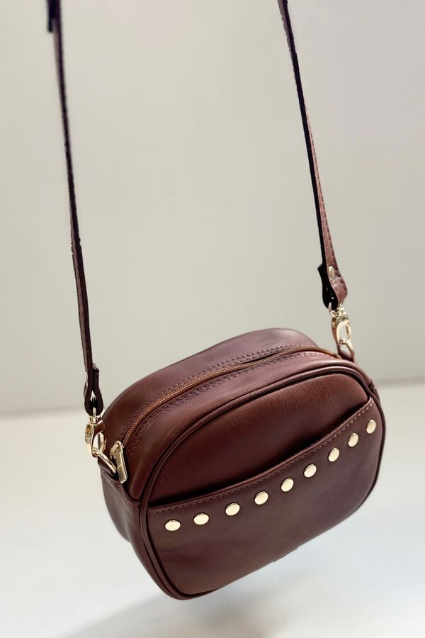 The Code Mala a tiracolo Lola em pele com tachas Castanho