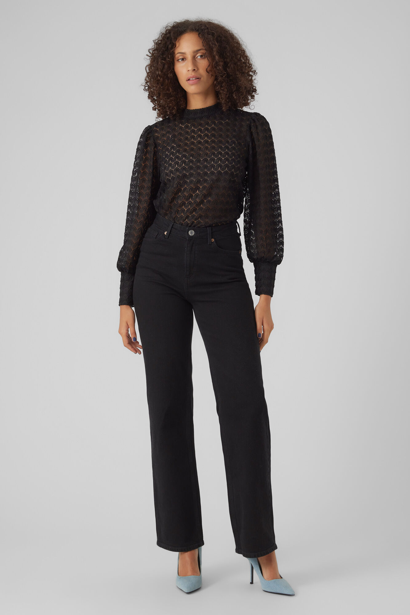 Vero Moda Top de encaje cuello cerrado